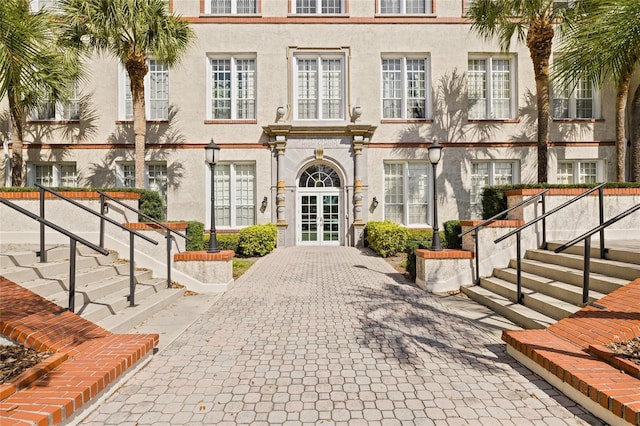 701 Mirror Lake Dr N Unit 309, Saint Petersburg, FL 33701 - photo 1