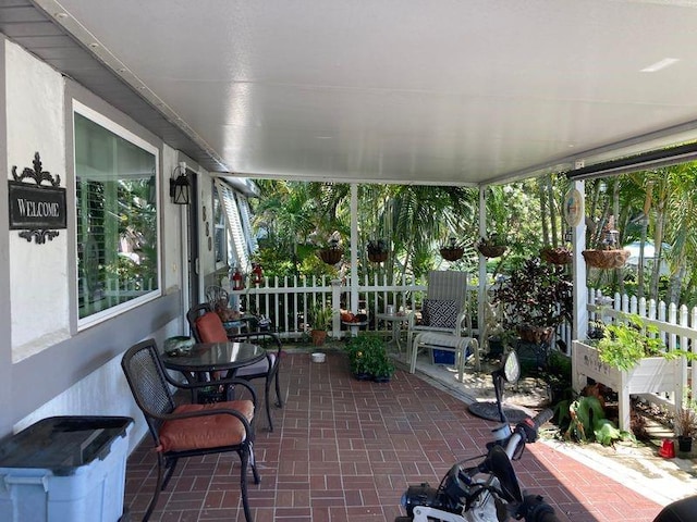 2880 Cinnamon Bear Trl, Palm Harbor, FL 34684 - photo 9