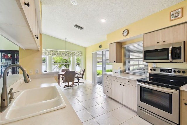 1228 Ashbourne Cir, Trinity, FL 34655 - photo 15