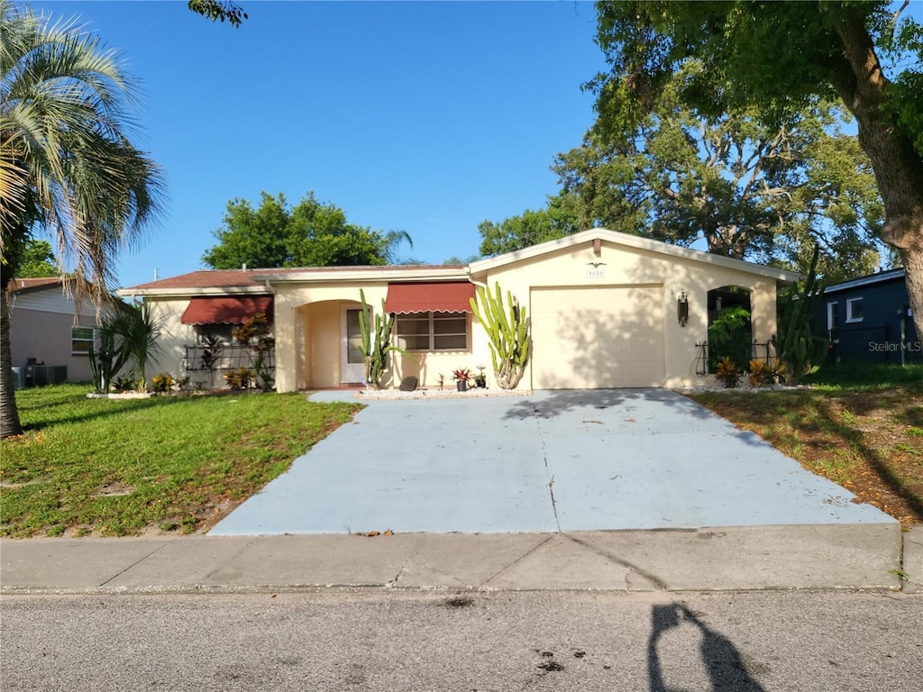 9050 Richwood Ln, Port Richey, FL 34668 - photo 1