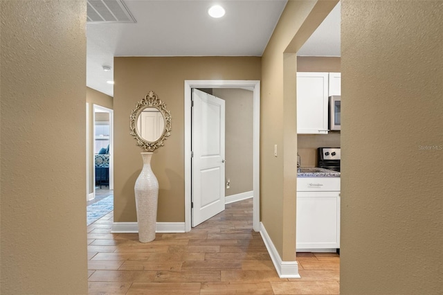 2526 Lake Ellen Ln, Tampa, FL 33618 - photo 12