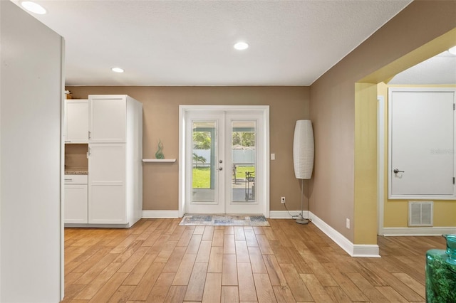 2526 Lake Ellen Ln, Tampa, FL 33618 - photo 31