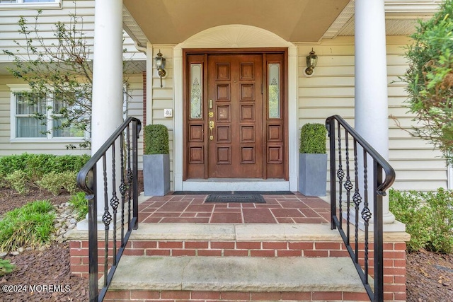 view of property entrance