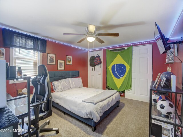 bedroom with carpet and ceiling fan