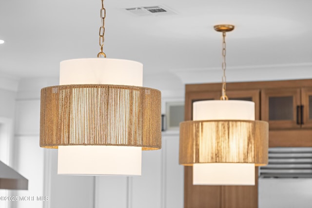 interior details with pendant lighting