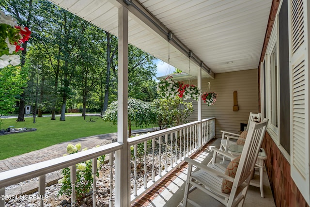 balcony with a porch