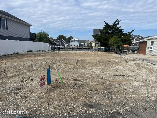 view of yard featuring cooling unit