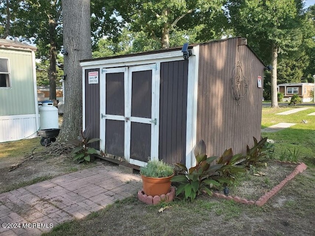 view of outbuilding