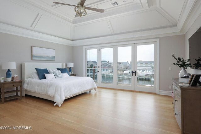 bedroom featuring ceiling fan, access to exterior, crown molding, and light hardwood / wood-style flooring