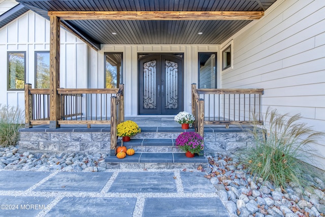 property entrance with a porch