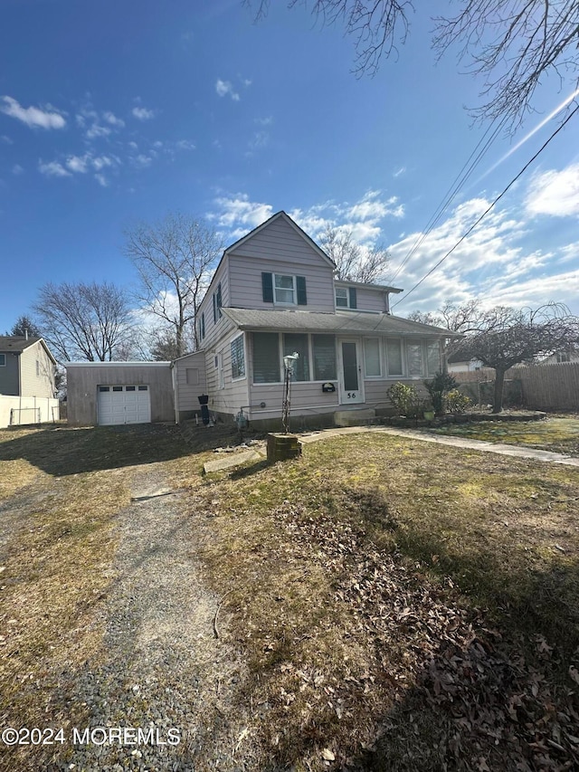 view of front of property with a front lawn