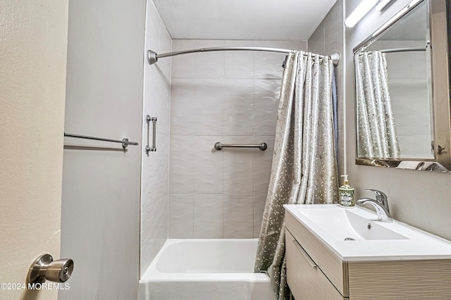 bathroom with vanity and shower / bath combo