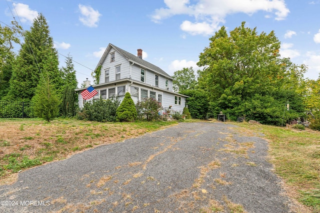 view of side of property