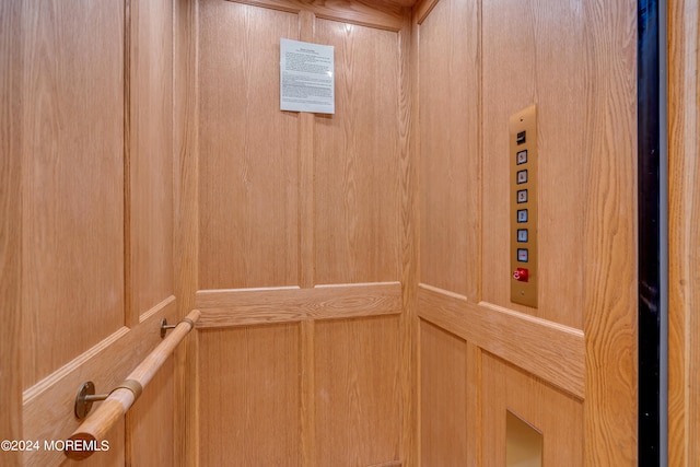 room details featuring elevator