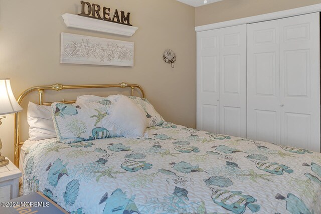 bedroom featuring a closet