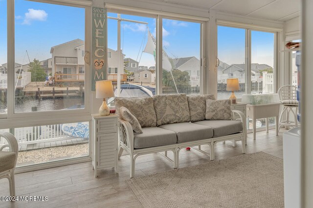 sunroom / solarium with a healthy amount of sunlight