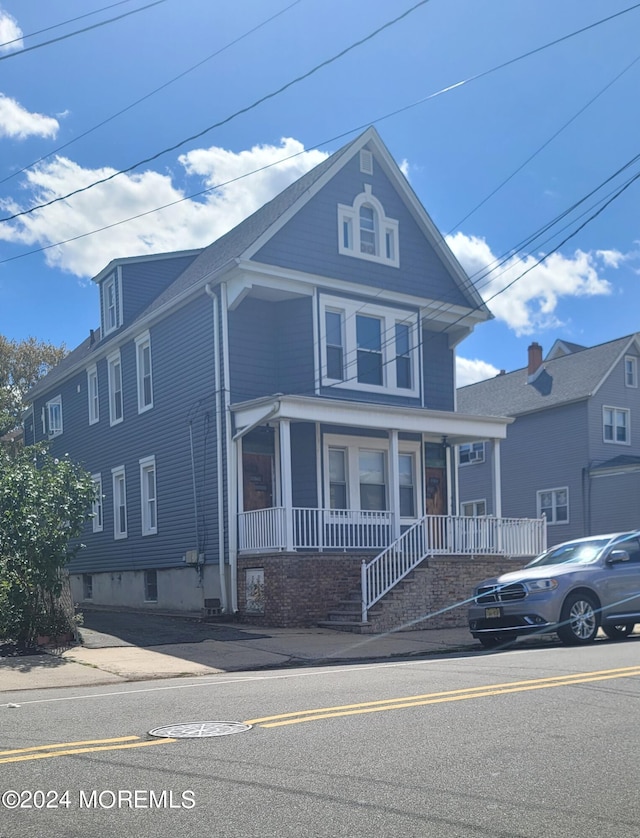 view of front of house with covered porch