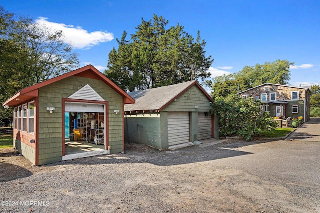 view of detached garage