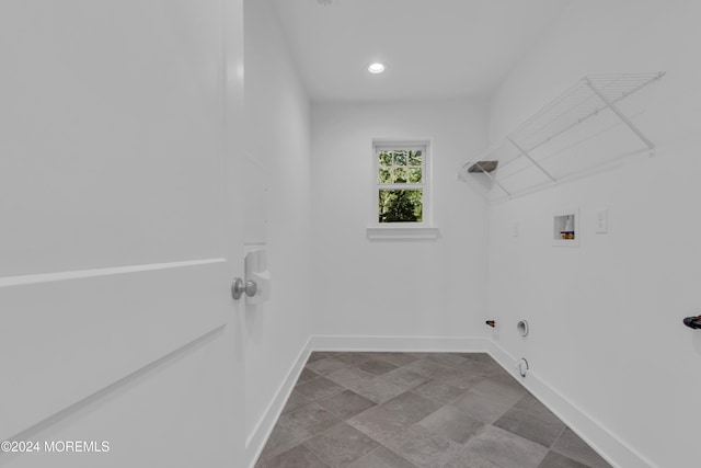 laundry room with laundry area, baseboards, hookup for a gas dryer, hookup for a washing machine, and recessed lighting