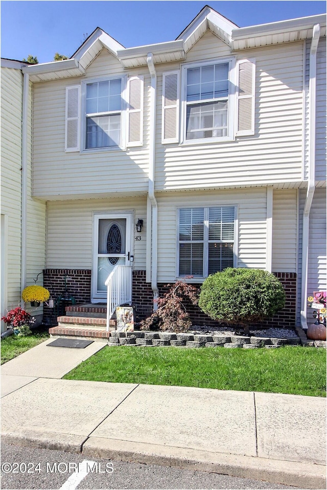 view of townhome / multi-family property