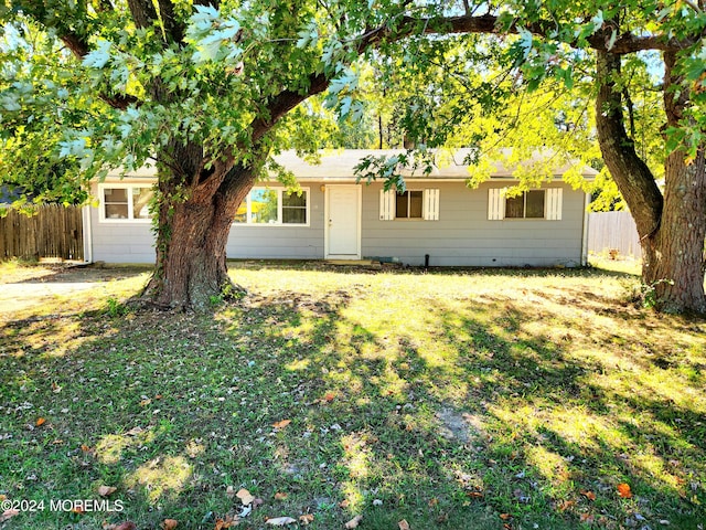 view of front of house with a front yard