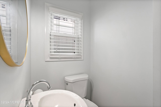 304 Bay Blvd, Seaside Heights, NJ 08751 - bathroom with a sink and toilet