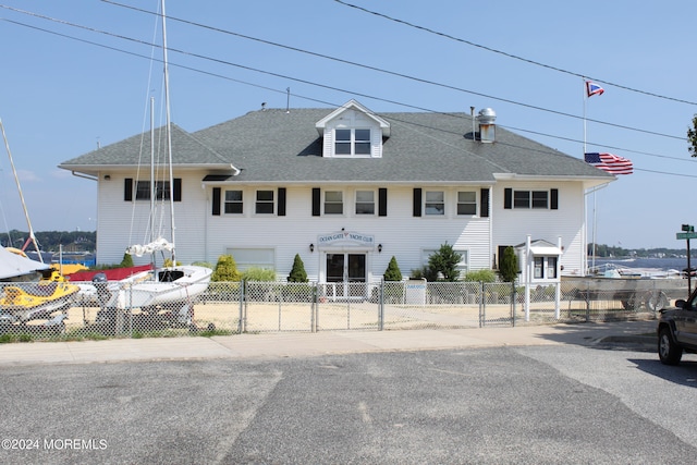 view of front facade