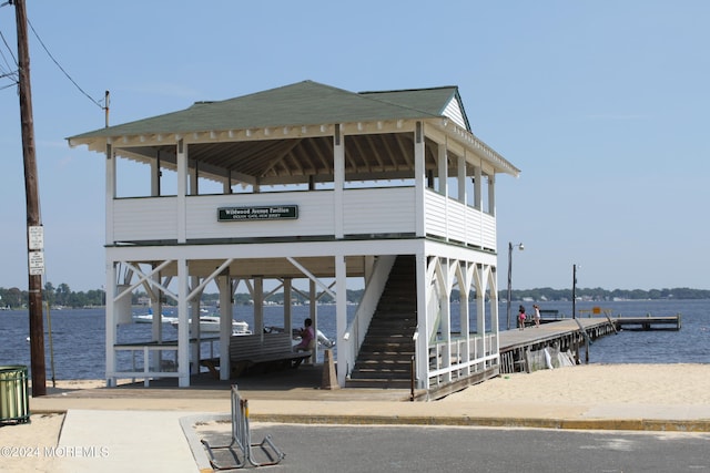 dock area featuring a water view