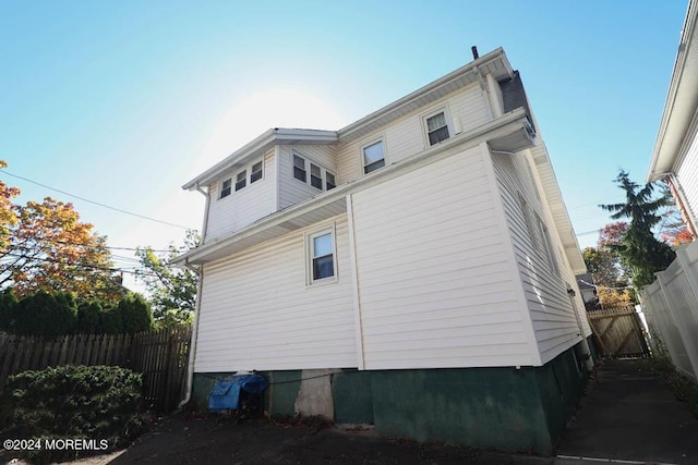 133 Degraw Ave, Teaneck, NJ 07666 - view of side of home