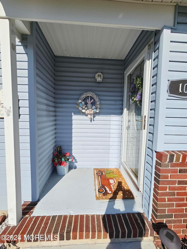 view of property entrance