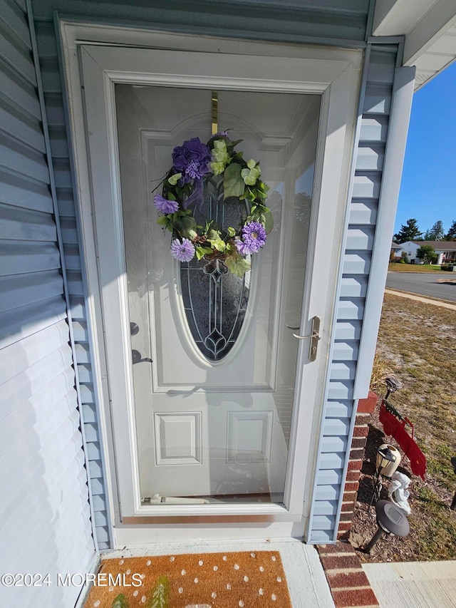 view of property entrance