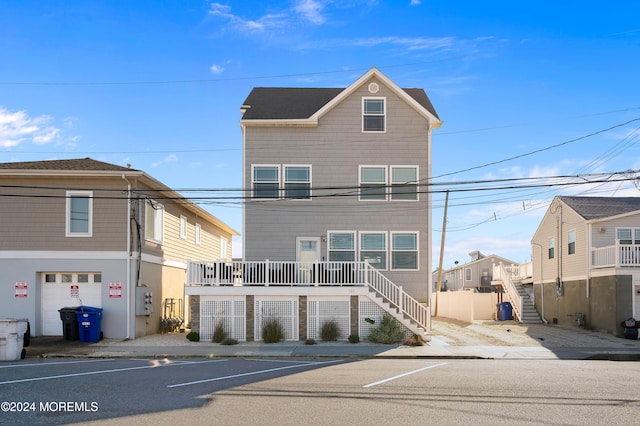 view of front facade featuring a garage