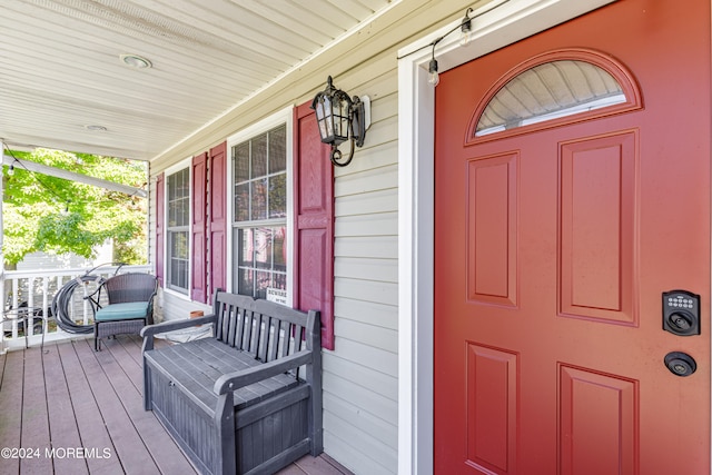 entrance to property with covered porch