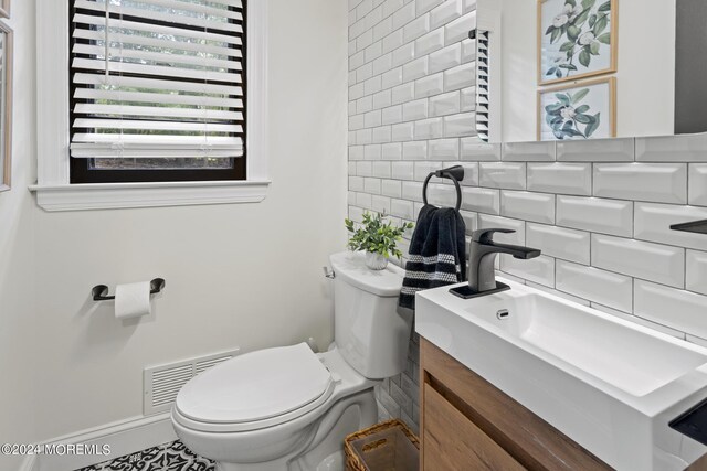 34 Brookside Cir, Marlboro, NJ 07746 - photo 13