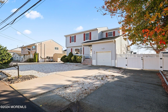 view of front property featuring a garage