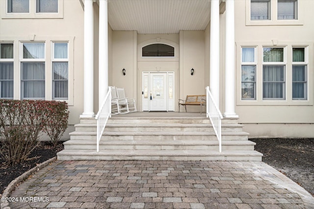 24 Clearwater Dr, Allentown, NJ 08501 - property entrance with stucco siding