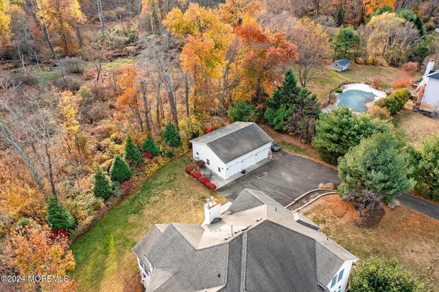 24 Clearwater Dr, Allentown, NJ 08501 - view of subject property with a pool