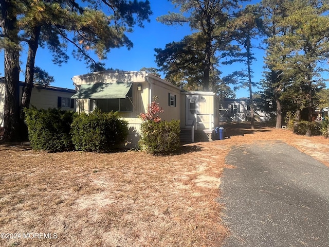 view of home's exterior