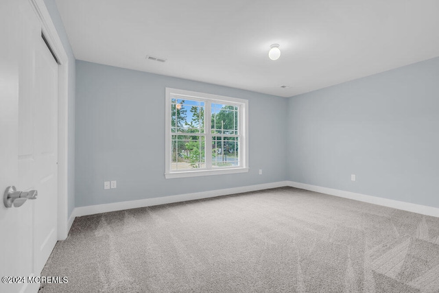 empty room featuring carpet