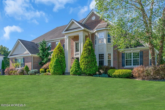 view of front of house with a front yard