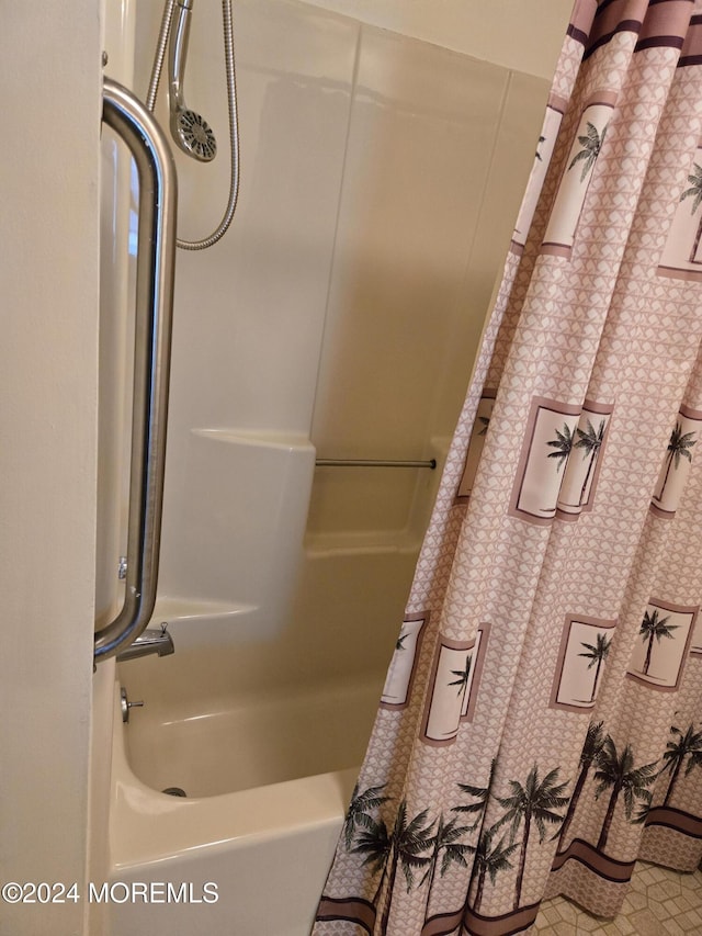 813 Beechmont St, Toms River, NJ 08757 - full bathroom featuring shower / bath combination with curtain