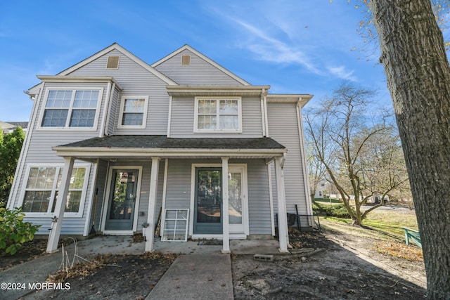 view of front of property featuring a porch