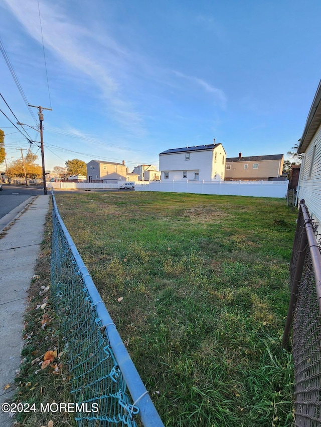 Listing photo 3 for 130 Seeley Ave, Keansburg NJ 07734