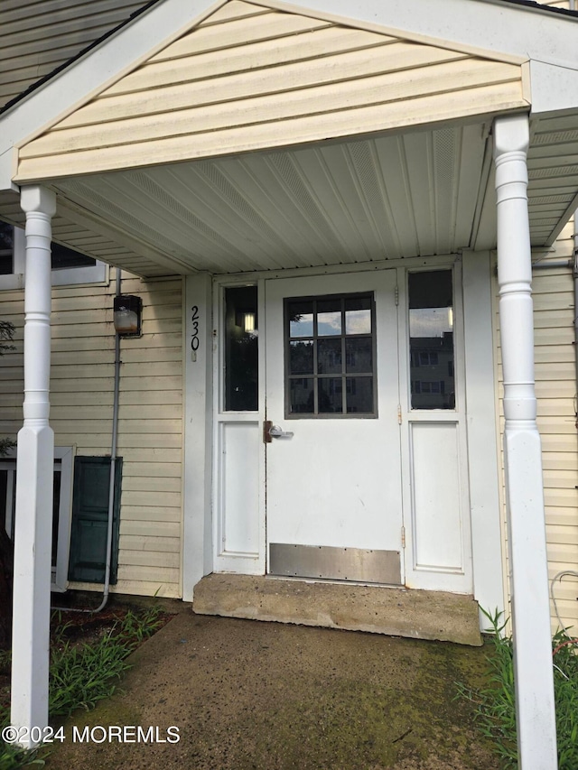 view of entrance to property