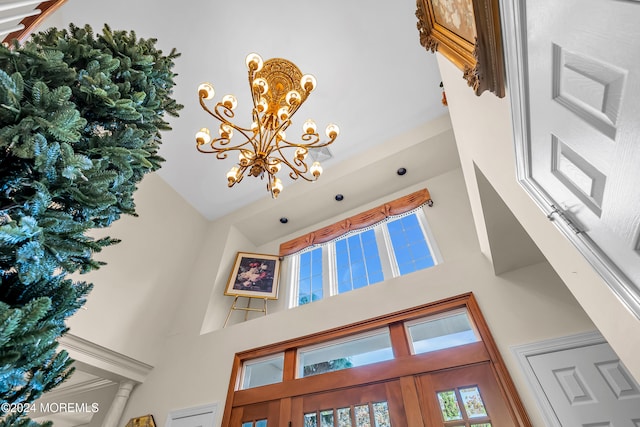 room details with a chandelier and ornate columns