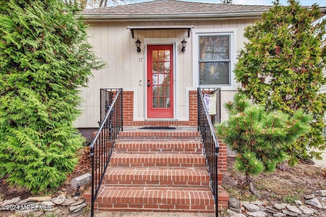 view of property entrance