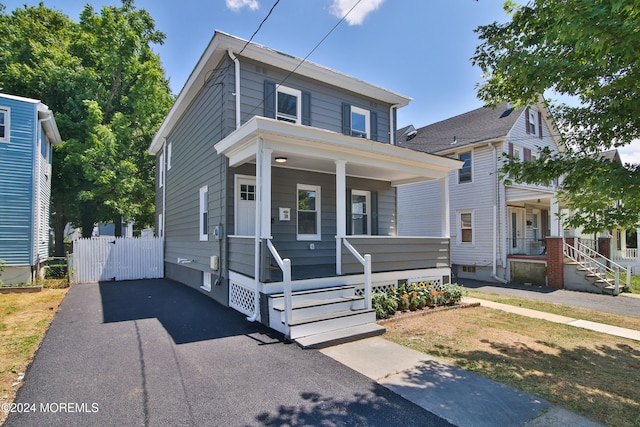 view of front of home featuring covered porch