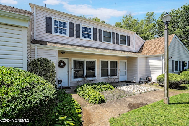 view of front of house