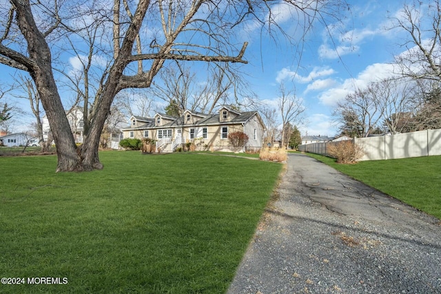 view of front of house with a front yard