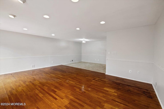 unfurnished room featuring light hardwood / wood-style flooring